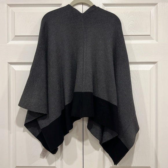 LOFT Sweater Poncho - Picture 2 of 6